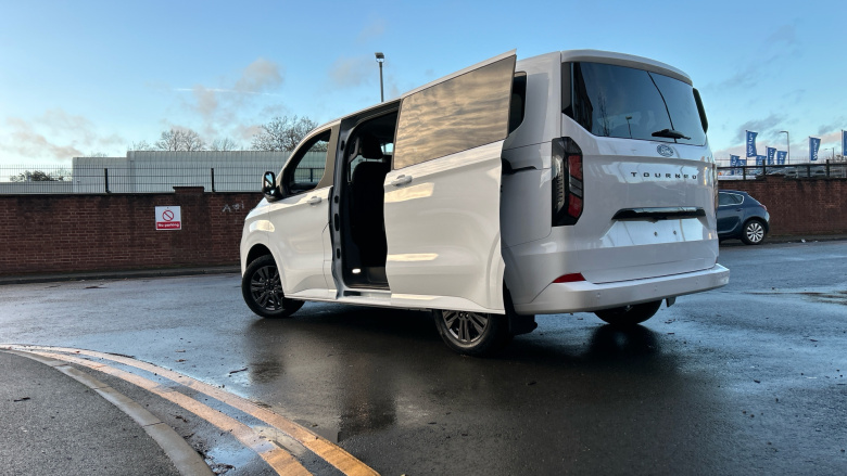 Ford Tourneo Custom 320 L1 Diesel Fwd 2.0 EcoBlue 136ps H1 Titanium 8 seater Auto